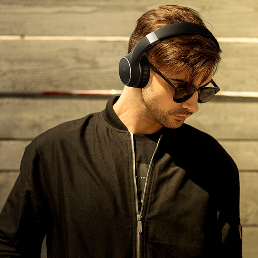 Audífonos Bluetooth Motorola Moto XT220 / On ear / Negro Audífonos Bluetooth Motorola Moto XT220 / On ear / Negro