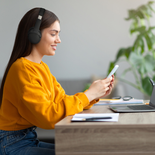 Audífonos Inalámbricos On ear RadioShack Negro Audífonos Inalámbricos On ear RadioShack Negro